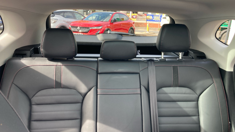 MG Hs 1.5 T-GDI Exclusive 5dr DCT Petrol Hatchback